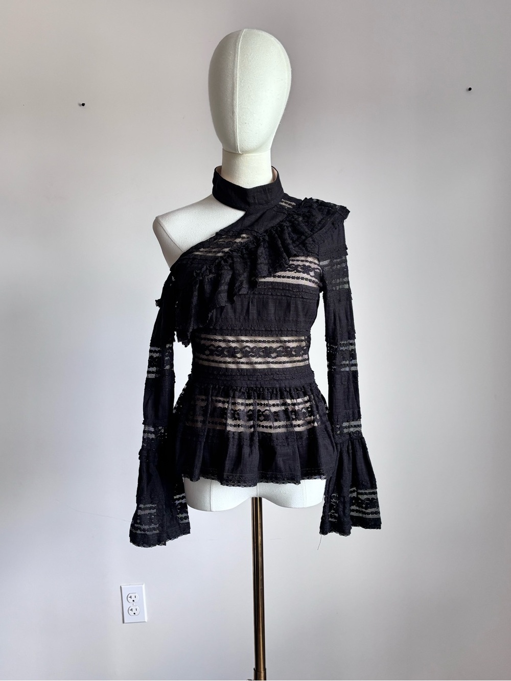 parker black lace one shoulder ruffle peplum blouse size small
